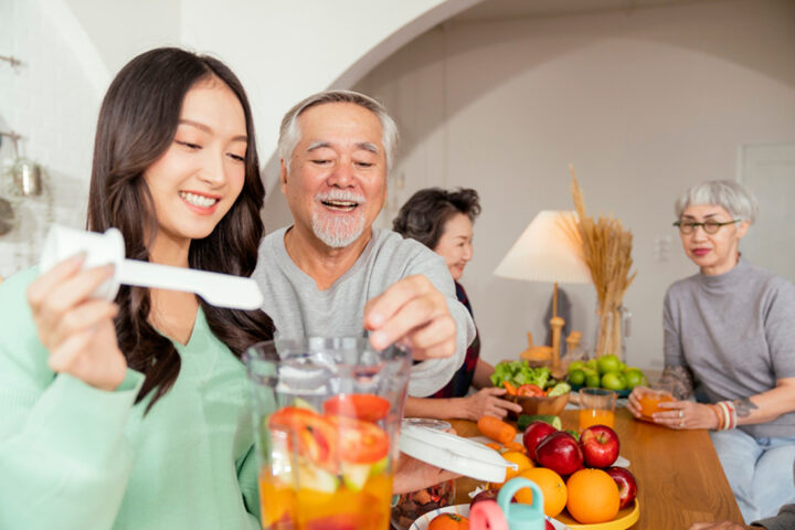 Smart and Effective Ways to Stay Hydrated During the Ber Months