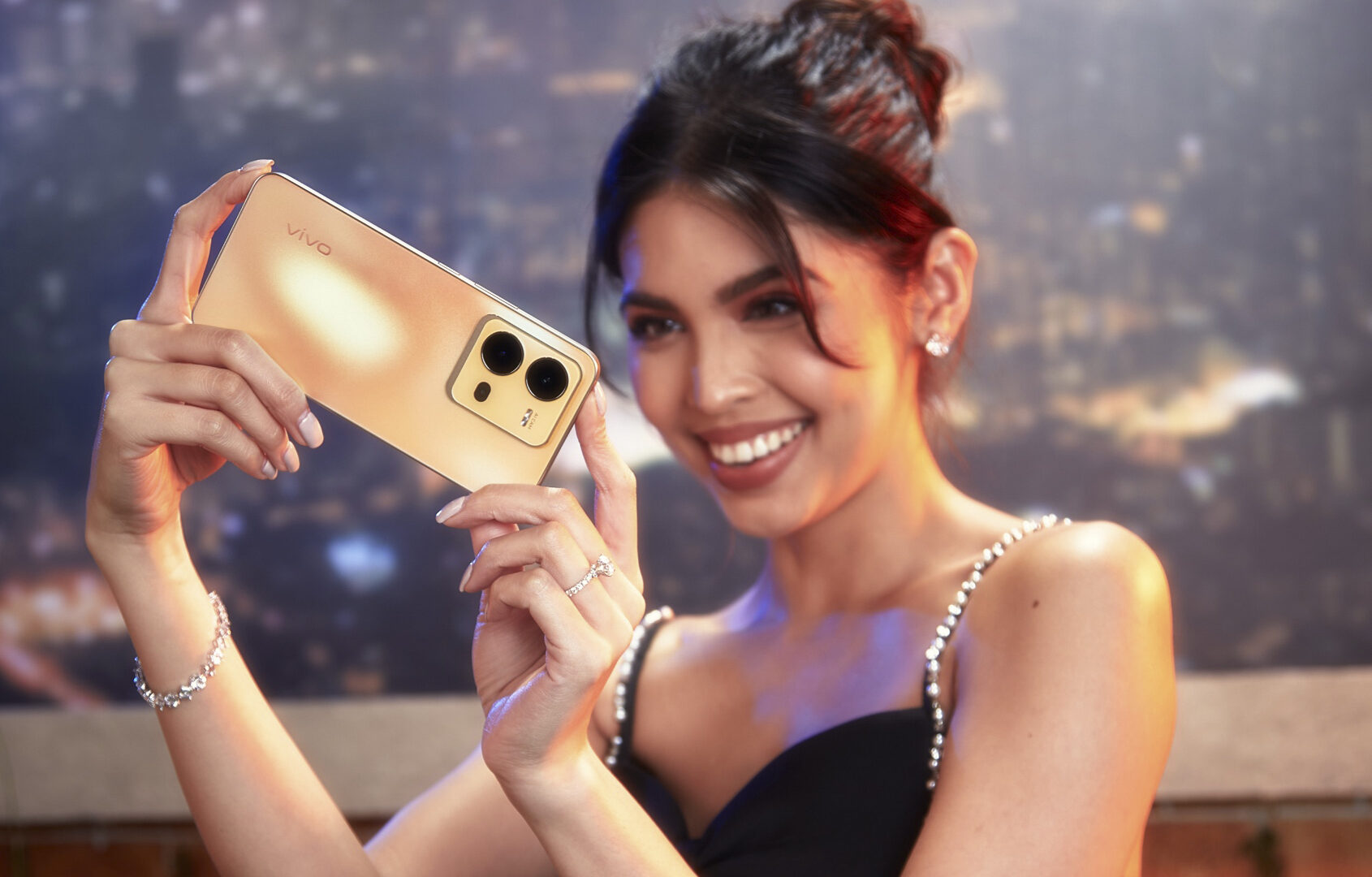 Capture Life’s Best Moments and the Night’s Striking Colors with vivo V25 Series